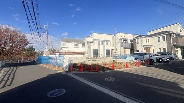 車通りも少ないため、落ち着いた雰囲気です。お子様がいらっしゃる方もご安心かと思います。