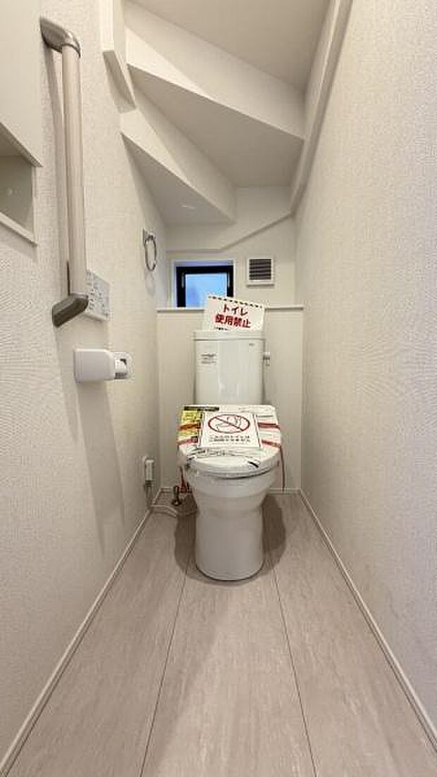 《トイレ》 ■清潔感のある落ち着いたトイレ。