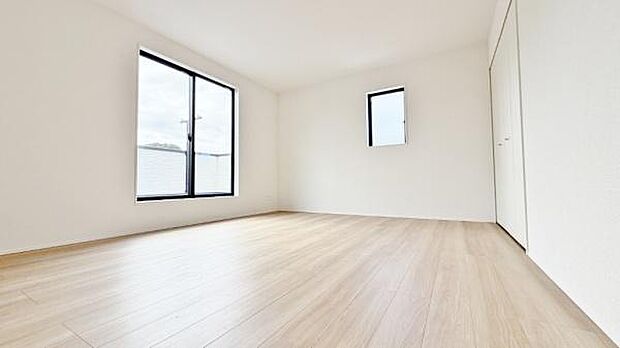 《洋室》 ■机とべットを入れても十分な広さ。。お子様の勉強部屋に。。グングンと成績UPの予感が。。