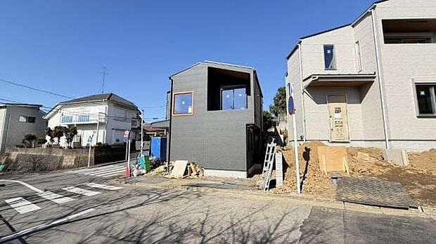 《現地》　■暮らしやすい立地です