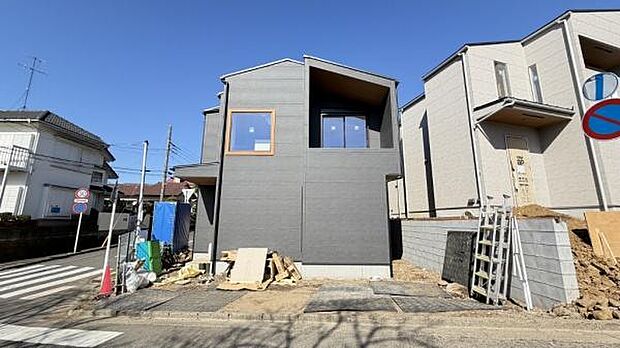 《現地》　青い空と白い雲、気分が晴れる場所がここにあります。