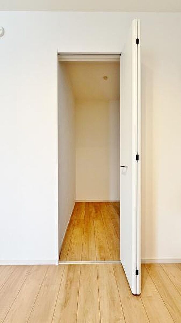 《収納》 ■収納豊富な間取りです