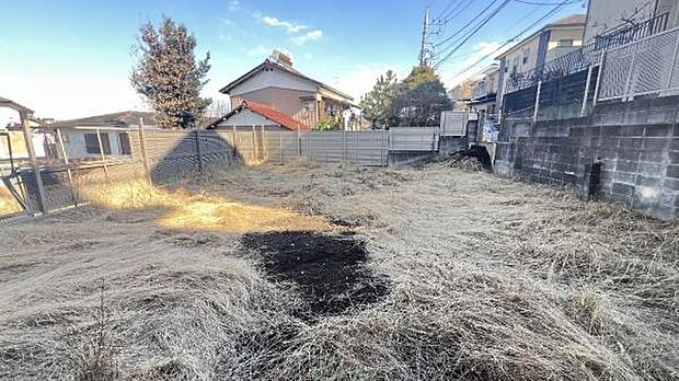 《現地》 ■駐車スペース2台可能です。