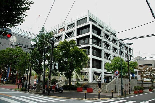 保土ケ谷区役所まで1230m