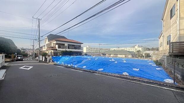 車通りも少ないため、落ち着いた雰囲気です。お子様がいらっしゃる方もご安心かと思います。