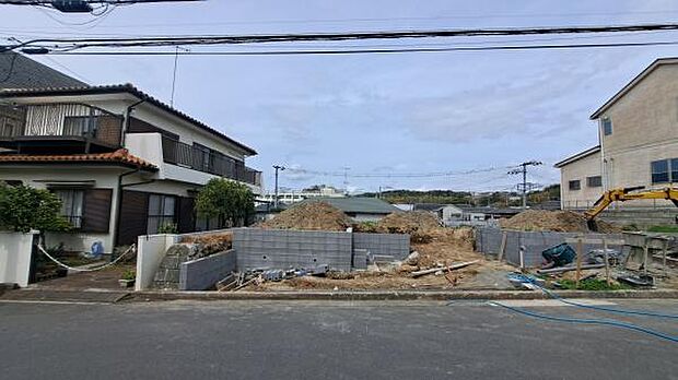 車通りも少ないため、落ち着いた雰囲気です。お子様がいらっしゃる方もご安心かと思います。