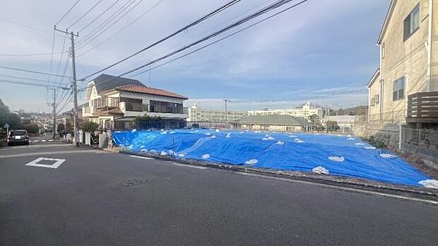 《現地》　■完成が待ち遠しいですね