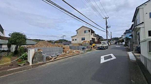 《現地》　■完成が待ち遠しいですね