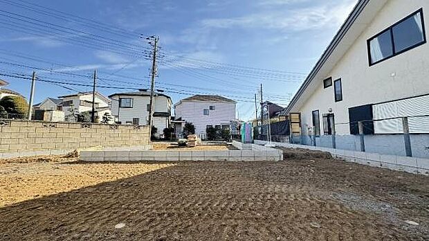 《現地》 ■さわやかな風が渡りたっぷり陽光がふりそそぐ立地。