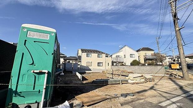 《現地》　青い空と白い雲、気分が晴れる場所がここにあります。