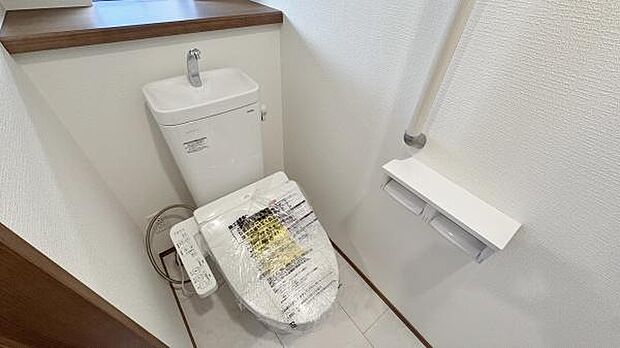 《トイレ》 ■トイレは明るい空間で清潔感があります。