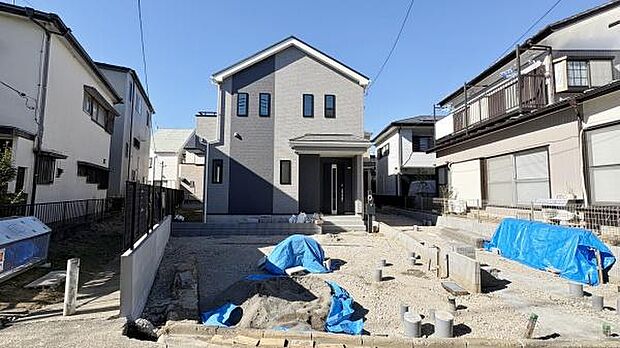 《現地》 ■駐車スペース2台可能です。