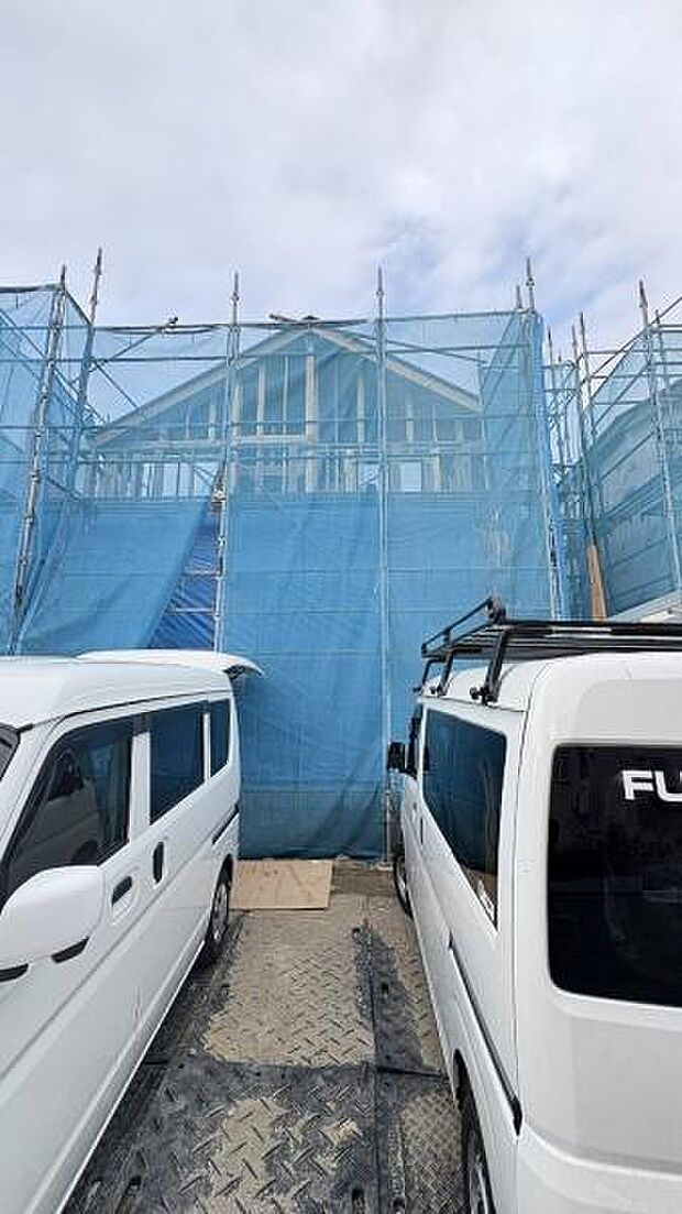 《前面道路》　■落ち着いた住環境です。