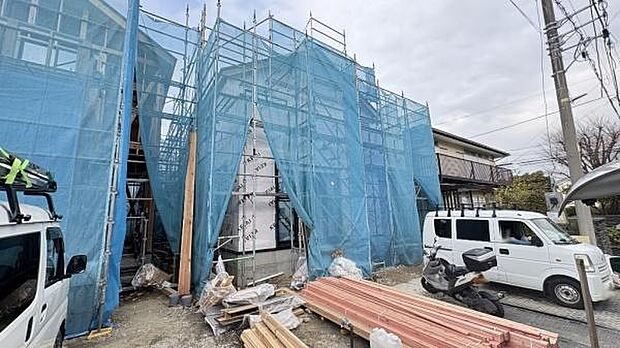 《前面道路》 ■静かで落ち着いた雰囲気。