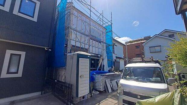 《現地》 安心して暮らせそうな住環境です。