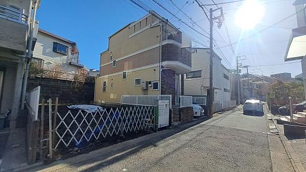 《前面道路》　■落ち着いた住環境です。
