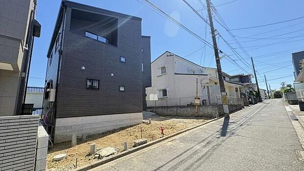 《現地》 さわやかな風が渡りたっぷり陽光がふりそそぐ立地。