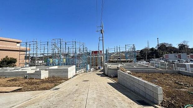 《現地》 青い空と白い雲、気分が晴れる場所がここにあります。