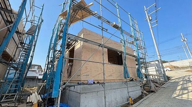 《現地》 ■さわやかな風が渡りたっぷり陽光がふりそそぐ立地。