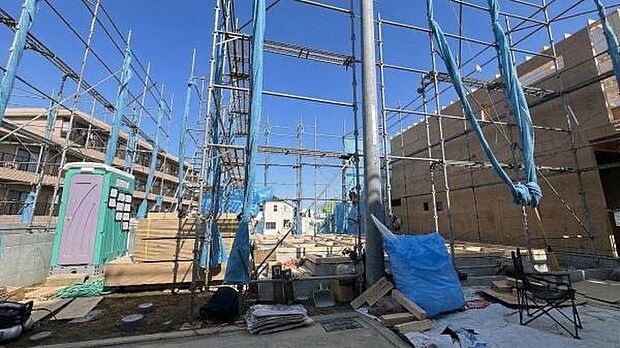 《現地》 ■安心して暮らせそうな住環境です。