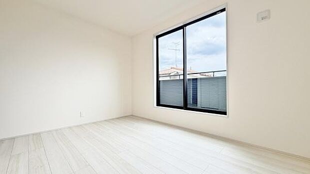 《洋室》 ■明るい空間になっています。