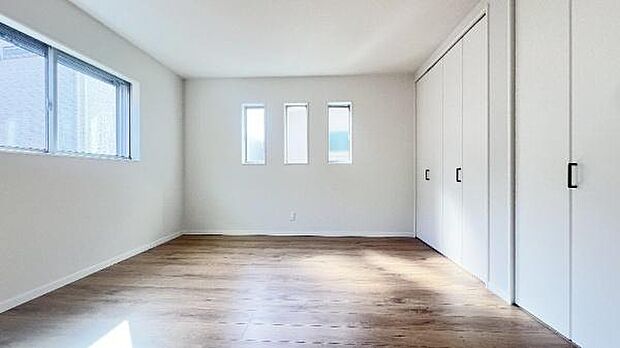 《洋室》　■くつろぎの場としてだけでなく、趣味や仕事のパーソナルスペースとしても活躍する洋室。個の時間をたっぷり楽しめる快適空間です。