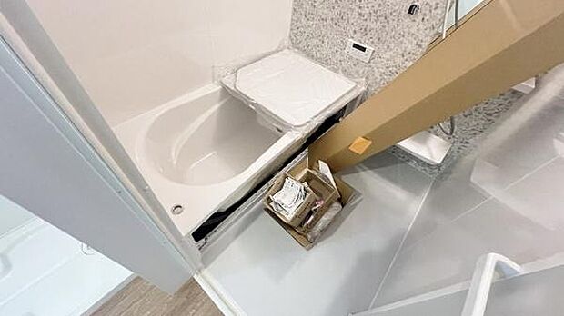 《浴室　》　■バスルームは一日の疲れを癒す居心地の良い空間です。