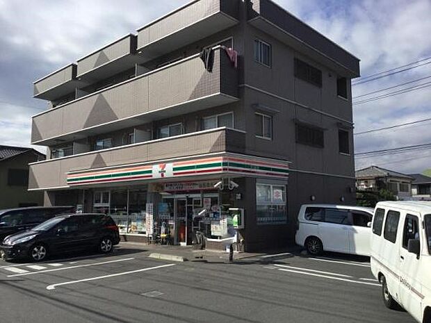 セブンイレブン逗子桜山3丁目店まで475m