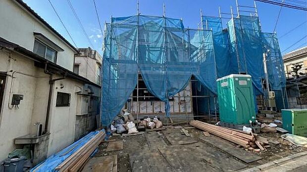 《現地》 ■安心して暮らせそうな住環境です。