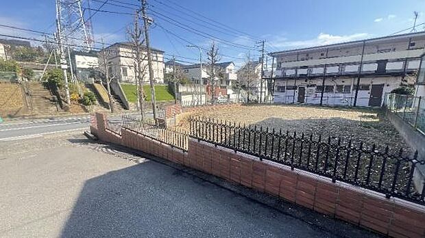 「空」×「光」×「風」。開放感を具現化したような現地は、まさに「永住の地」としての選択肢です。