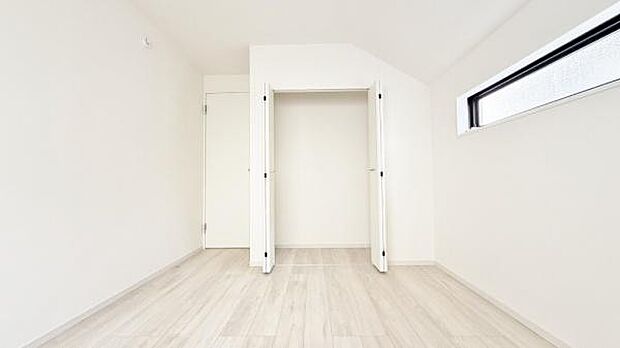 《洋室》　■くつろぎの場としてだけでなく、趣味や仕事のパーソナルスペースとしても活躍する洋室。個の時間をたっぷり楽しめる快適空間です。