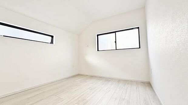 《洋室》 ■明るくスタイリッシュな空間になっています。