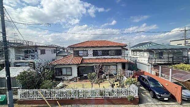 《眺望》　■目の前には気持ちの良い青空が広がります。