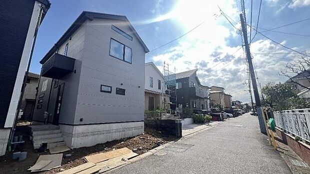 《現地》　■完成が待ち遠しいですね