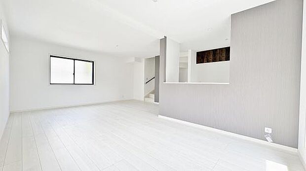 《リビングダイニング》　■上質な時間を育む暮らしのメインステージ。寛ぎとご家族とのコミュニケーションを育む居心地のよい場所。