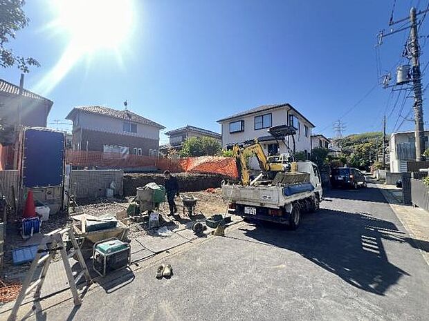 《現地》　■完成が待ち遠しいですね