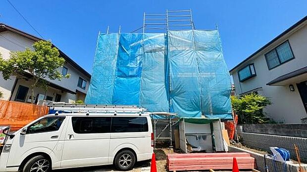 《外観》　■豊かな光が照らすこの場所は、たわいもない会話を楽しみ、ゆったりとした時間を過ごす場所。家族の日常が刻まれる大切な空間です。