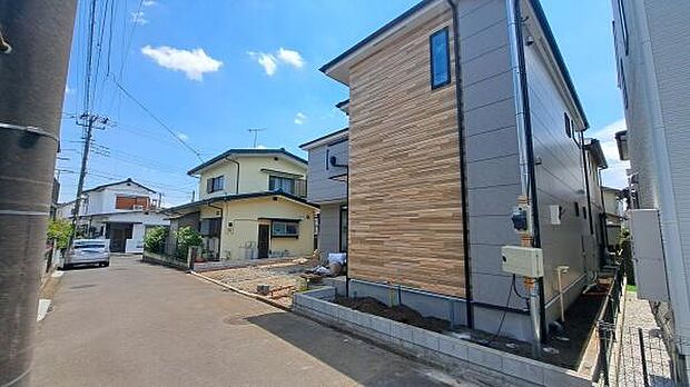 《現地》　さわやかな風が渡りたっぷり陽光がふりそそぐ立地。