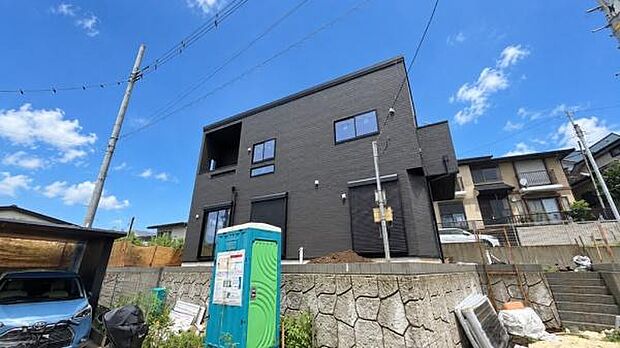 《現地》 安心して暮らせそうな住環境です。