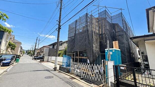 《現地》　さわやかな風が渡りたっぷり陽光がふりそそぐ立地。