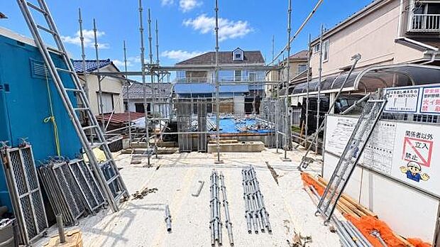 《現地》　青い空と白い雲、気分が晴れる場所がここにあります。