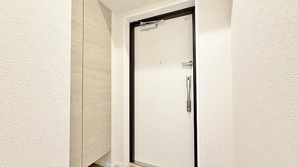 《玄関》　■我が家の顔である玄関。帰るのが楽しみになりますね。
