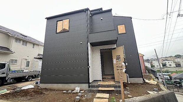 《現地》 安心して暮らせそうな住環境です。
