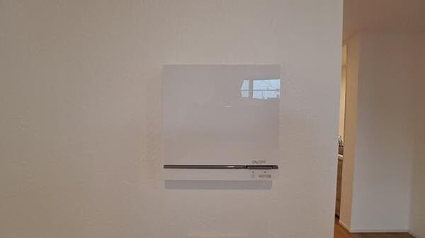 床暖房は一度使うとクセになる。足元からくる温もりはお部屋全体を丁度良く温めてくれます。