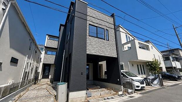 《現地》　安心して暮らせそうな住環境です。
