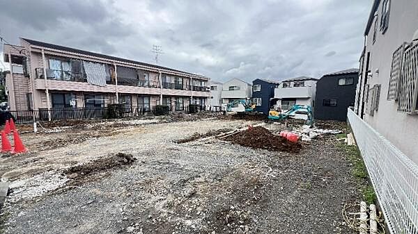《現地》　青い空と白い雲、気分が晴れる場所がここにあります。