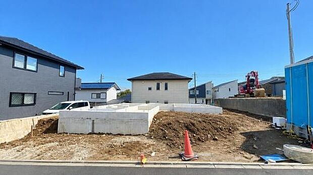 《現地》 青い空と白い雲、気分が晴れる場所がここにあります。