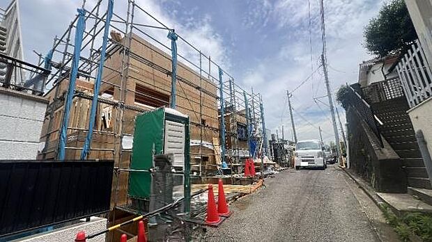 《現地》 さわやかな風が渡りたっぷり陽光がふりそそぐ立地。