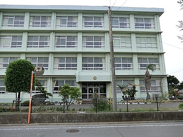 なでしこ小学校まで990m