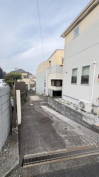 《現地》　安心して暮らせそうな住環境です。